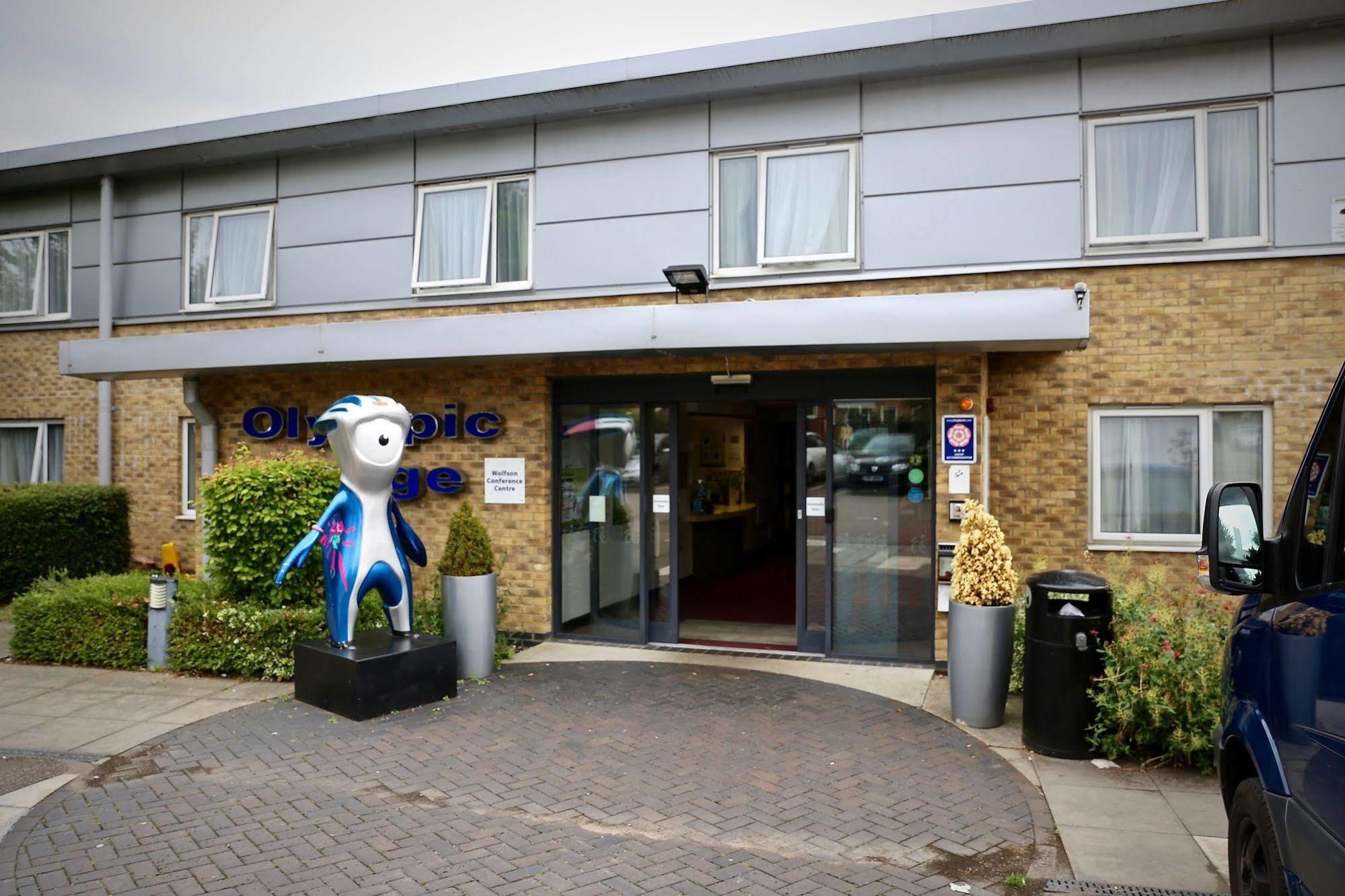 The Olympic Lodge Aylesbury  Luaran gambar