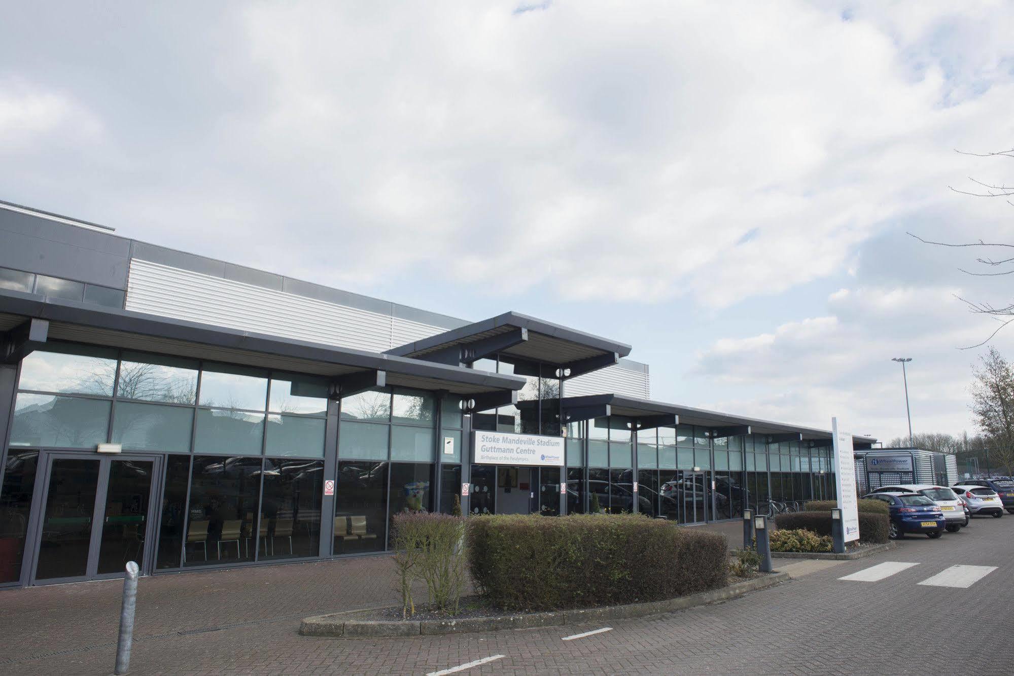 The Olympic Lodge Aylesbury  Luaran gambar